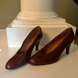 EUC EVAN-PICONE BROWN 3" HEELS SZ 7.5